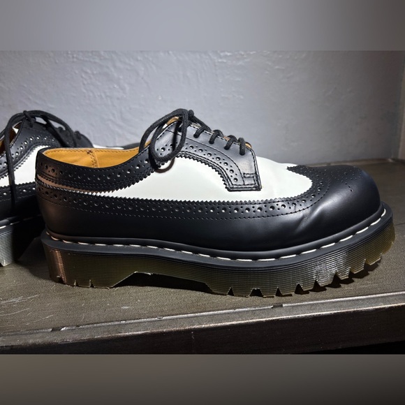 MENS DR MARTINS BEX SMOOTH LEATHER BROGUE SHOES - Picture 6 of 15